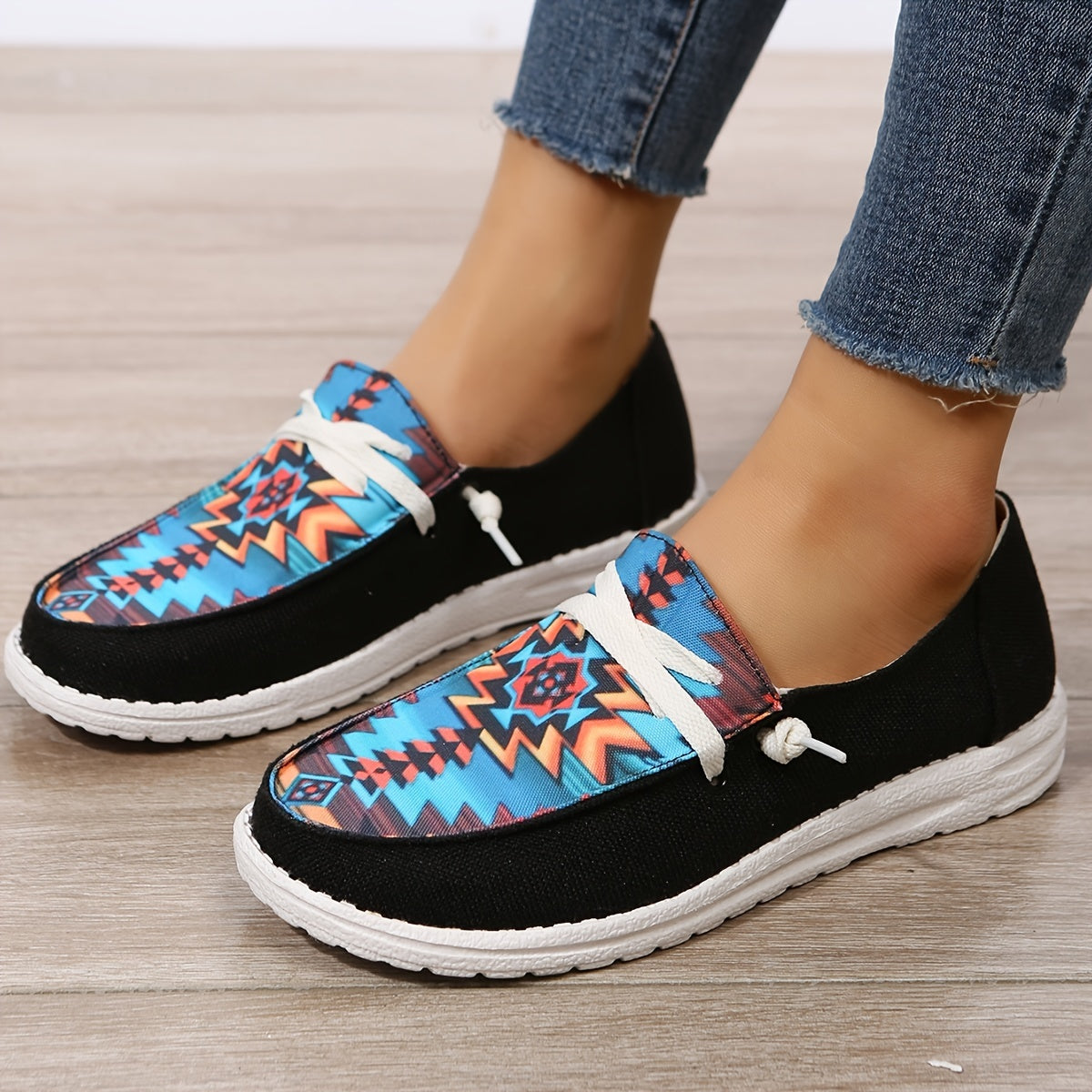 Women's Geometric Flat Canvas Shoes, Black Lightweight Non-slip Low Top Shoes, Casual Walking Shoes